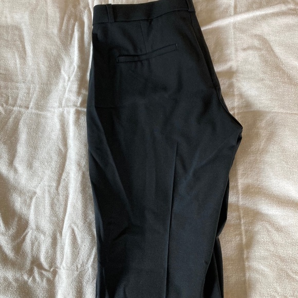Banana Republic black dress pants, 4P - Picture 4 of 6